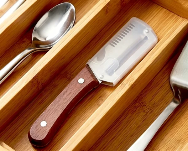 3-in-1 Vegetable Peeler with Bottle Opener & Scallion Shredder